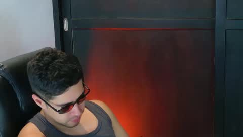 Snapshot of camara110 chatting on 09-15-25, 10:54 camara110 online show from 09-15-25, 10:54