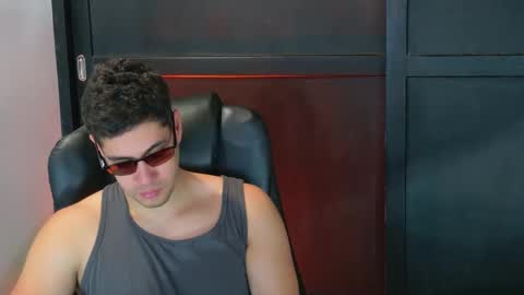 Snapshot of camara110 chatting on 09-17-25, 07:48 camara110 online show from 09-17-25, 07:48