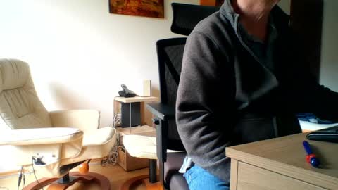 camcologne online show from 05-06-26, 08:52