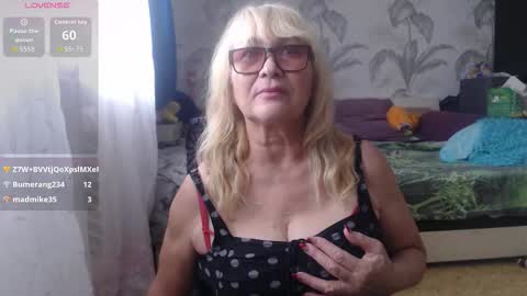 Snapshot of camdiva1 chatting on 11-02-25, 06:49 CamDiva1 online show from 11-02-25, 06:49