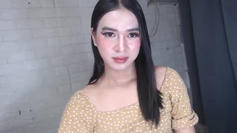 camela_star online show from 12-31-24, 01:04