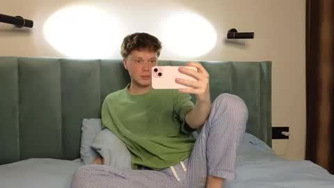 Snapshot of cameron_crowly chatting on 02-03-26, 04:12 Cameron online show from 02-03-26, 04:12