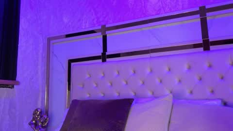 Snapshot of cameron_hearts chatting on 03-12-26, 12:11 cameron_hearts online show from 03-12-26, 12:11