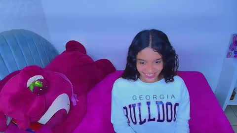 Snapshot of cami_bunnygirlx chatting on 04-10-26, 02:11 CAMI online show from 04-10-26, 02:11
