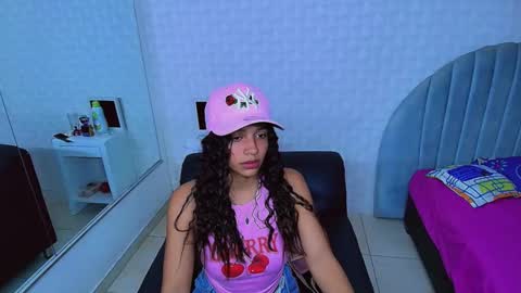 Snapshot of cami_bunnygirlx chatting on 04-25-26, 07:00 CAMI online show from 04-25-26, 07:00