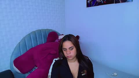Snapshot of cami_bunnygirlx chatting on 04-27-26, 09:46 CAMI online show from 04-27-26, 09:46