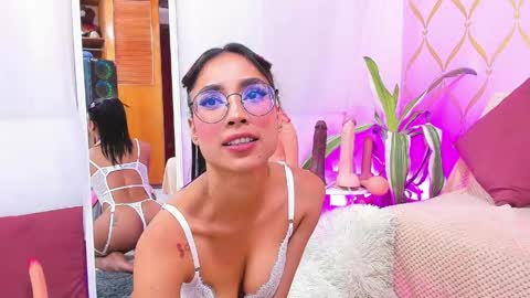 Camila online show from 03-12-26, 04:29