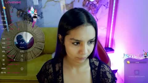 Snapshot of cami_monroe_m chatting on 05-25-26, 05:19 cami online show from 05-25-26, 05:19