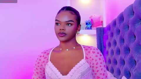 camiestrada online show from 11-21-25, 06:06