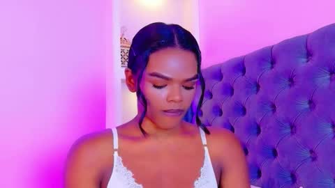 camiestrada online show from 11-30-25, 09:41