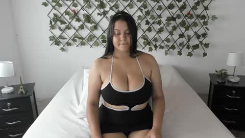 Snapshot of camihotboobs chatting on 01-14-25, 07:43 camihotboobs online show from 01-14-25, 07:43