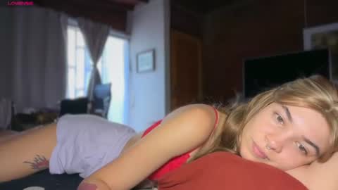 Snapshot of camii19y chatting on 06-20-26, 10:12 camii19y online show from 06-20-26, 10:12