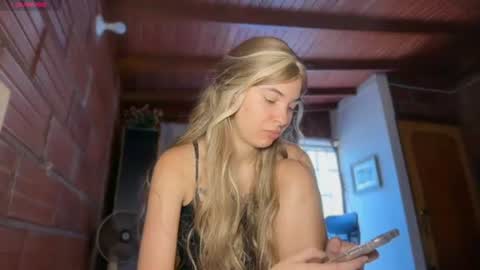 Snapshot of camii19y chatting on 06-28-26, 08:26 camii19y online show from 06-28-26, 08:26