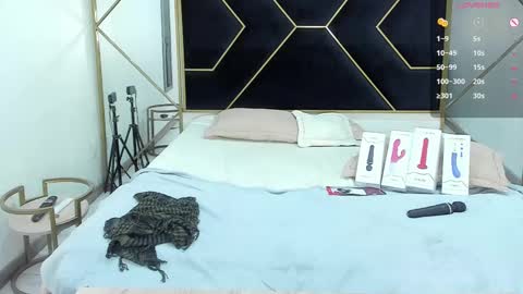 CamiilaReyes online show from 02-26-25, 11:15