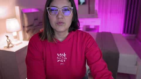 Snapshot of camila_buitrago chatting on 12-11-24, 11:43 Camila buitrago online show from 12-11-24, 11:43