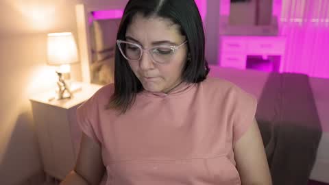 Snapshot of camila_buitrago chatting on 12-18-24, 10:02 Camila buitrago online show from 12-18-24, 10:02