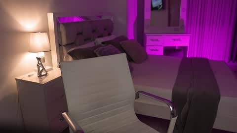 Snapshot of camila_buitrago chatting on 12-20-24, 01:14 Camila buitrago online show from 12-20-24, 01:14