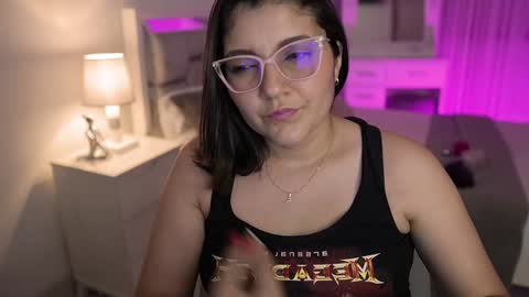 Snapshot of camila_buitrago chatting on 12-23-24, 01:18 Camila buitrago online show from 12-23-24, 01:18