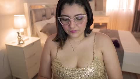 Snapshot of camila_buitrago chatting on 12-23-24, 02:50 Camila buitrago online show from 12-23-24, 02:50