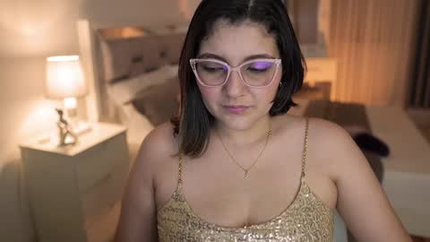 Snapshot of camila_buitrago chatting on 12-24-24, 01:49 Camila buitrago online show from 12-24-24, 01:49