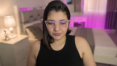 Snapshot of camila_buitrago chatting on 12-29-24, 04:40 Camila buitrago online show from 12-29-24, 04:40