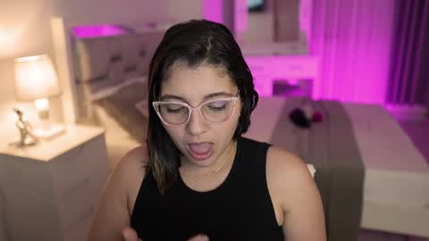 Snapshot of camila_buitrago chatting on 12-30-24, 01:48 Camila buitrago online show from 12-30-24, 01:48