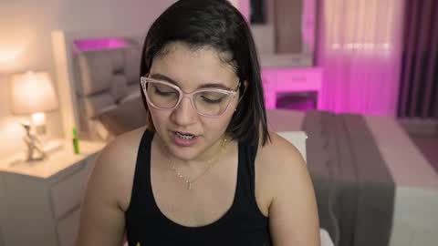 Snapshot of camila_buitrago chatting on 01-01-25, 08:58 Camila buitrago online show from 01-01-25, 08:58