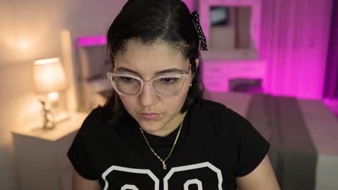 Snapshot of camila_buitrago chatting on 01-12-25, 04:10 Camila buitrago online show from 01-12-25, 04:10
