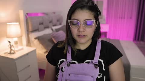 Snapshot of camila_buitrago chatting on 01-19-25, 12:06 Camila buitrago online show from 01-19-25, 12:06