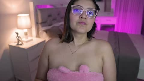 Snapshot of camila_buitrago chatting on 01-21-25, 12:57 Camila buitrago online show from 01-21-25, 12:57
