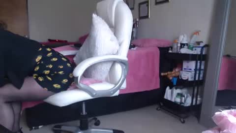 Camila online show from 01-06-25, 02:14