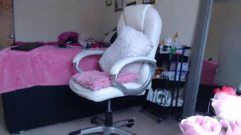 Camila online show from 02-02-25, 01:30