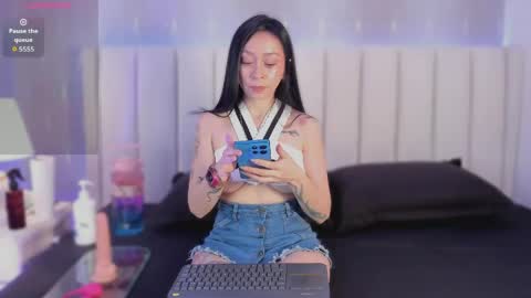 Snapshot of camila_harrington chatting on 05-07-26, 04:07 CAMI online show from 05-07-26, 04:07