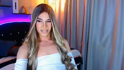 Camila online show from 01-04-25, 03:18