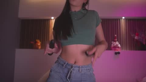 camila_martinez9 online show from 12-16-25, 11:59