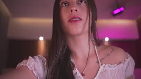 camila_martinez9 online show from 12-18-25, 11:38