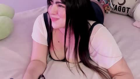 Snapshot of camila_matinez_ chatting on 09-09-25, 12:43 Camila online show from 09-09-25, 12:43