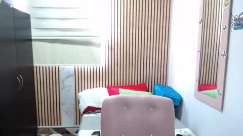 Camila Vargas online show from 05-15-26, 05:31