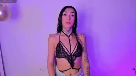 Snapshot of camilacoxx chatting on 06-28-26, 03:56 online show from 06-28-26, 03:56