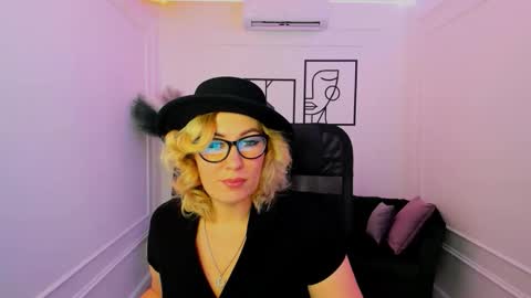 camilafatem online show from 09-12-25, 01:11