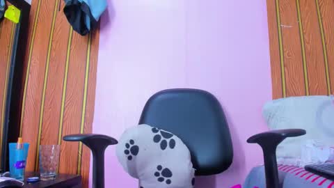 camila online show from 10-20-25, 05:13