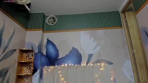 Snapshot of camilahunter__ chatting on 12-27-24, 03:20 Camila online show from 12-27-24, 03:20