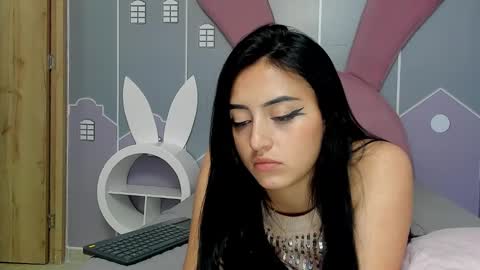 Snapshot of camilahunter__ chatting on 02-16-25, 12:54 Camila online show from 02-16-25, 12:54