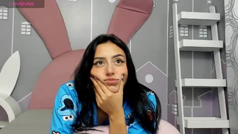 Snapshot of camilahunter__ chatting on 02-20-25, 06:39 Camila online show from 02-20-25, 06:39