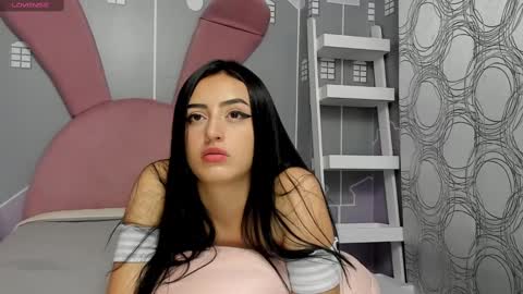 Snapshot of camilahunter__ chatting on 03-11-25, 03:48 Camila online show from 03-11-25, 03:48