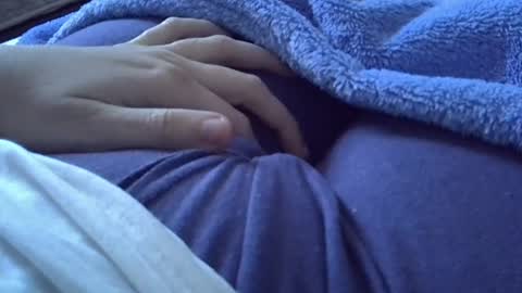 flash 50 tokens BIG CLIT  tits pussy. masturbation big clit 150 tokens fingers inside pussy 1000 tk  pump big clit 300 tk online show from 07-10-26, 04:20