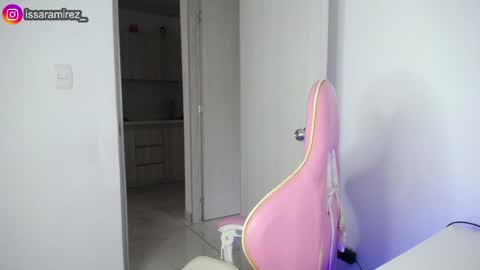 X IGcamiryan01 online show from 05-14-26, 10:16