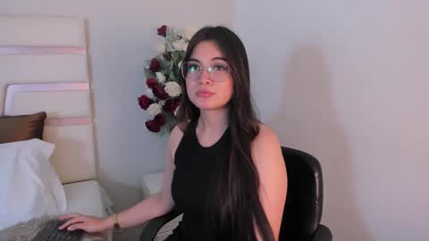 Camila online show from 02-05-25, 10:33