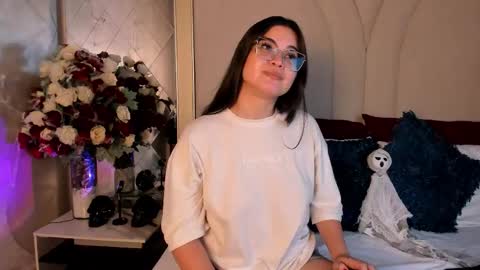 Camila online show from 10-18-25, 07:36