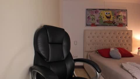   online show from 09-29-25, 04:39